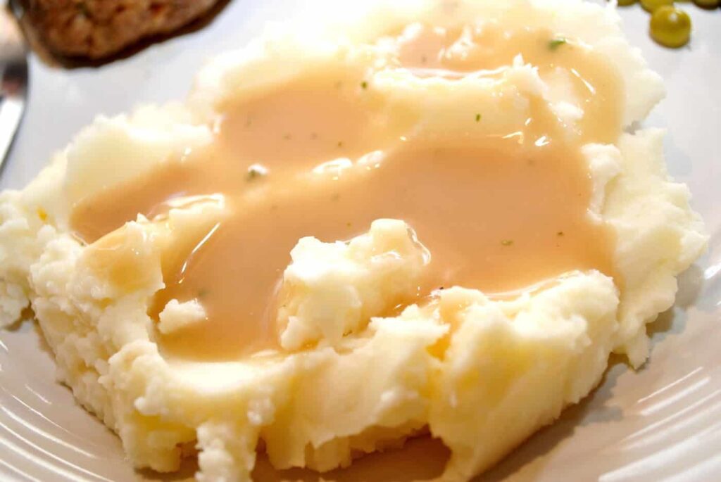Can Dogs Eat Mashed Potatoes with Gravy